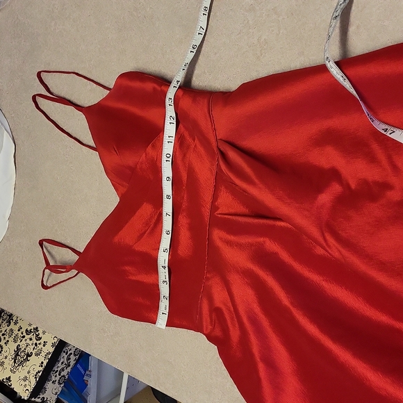 ALYCE PARIS Red Prom Dress Cursty High Slit In Front Double Strap in Back Size 4 - Picture 15 of 17